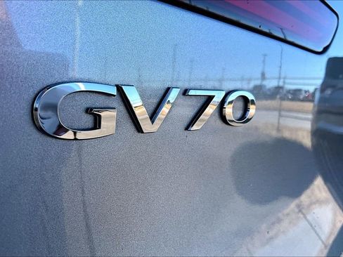 Used 2023 Genesis GV70 2.5T w/ Advanced Package image 44