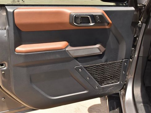 Used 2023 Ford Bronco Outer Banks AWD/4WD image 40