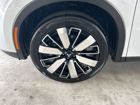 New 2025 Mitsubishi Outlander SE image 14