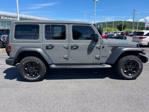 Used 2023 Jeep Wrangler Unlimited w/ Sun & Screen Package AWD/4WD image 2