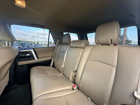 Used 2016 Toyota 4Runner 4WD image 18
