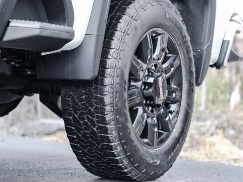 New 2026 GMC Sierra 2500 AT4 w/ AT4 Premium Plus Package image 5