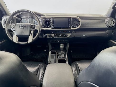 Used 2020 Toyota Tacoma Limited AWD/4WD image 3