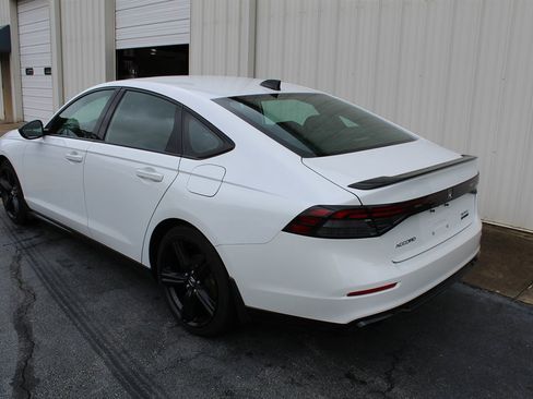 Used 2023 Honda Accord Sport image 4