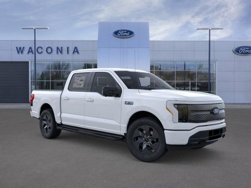 New 2025 Ford F150 Lightning Flash AWD/4WD image 7