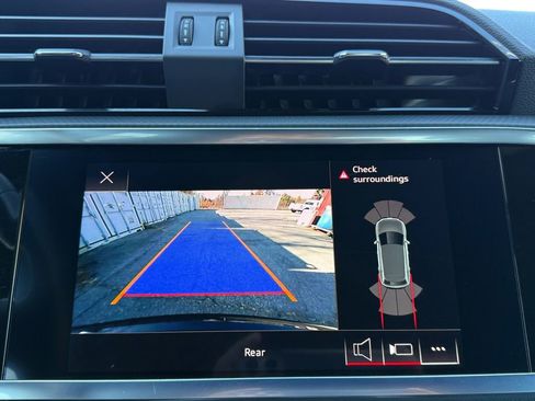 Used 2022 Audi Q3 2.0T Premium w/ Convenience Package image 15