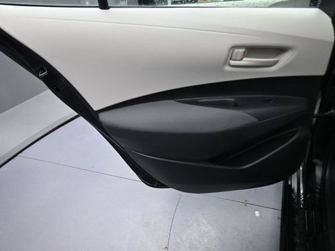 Used 2024 Toyota Corolla LE FWD image 18