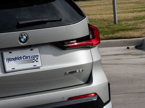 Certified 2025 BMW X1 xDrive28i image 8