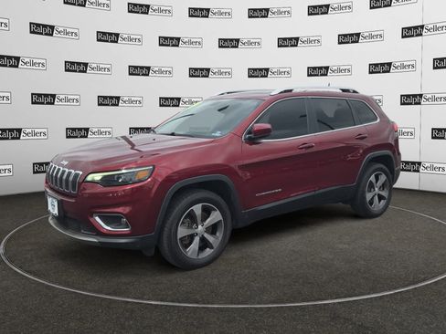 Used 2019 Jeep Cherokee Limited image 2