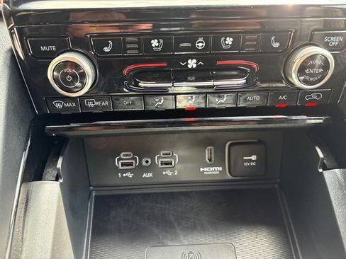 Certified 2025 Jeep Grand Cherokee L Summit AWD/4WD image 36