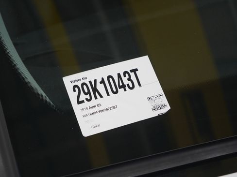 Used 2019 Audi Q5 2.0T Premium Plus w/ Premium Plus Package image 31