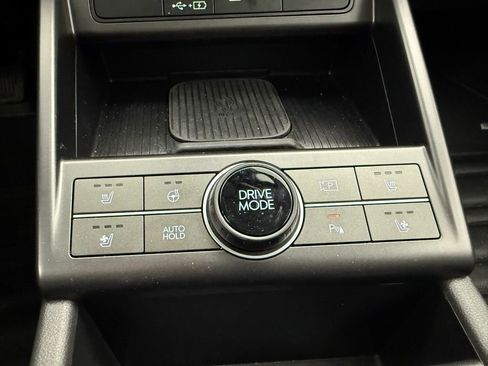 Used 2025 Hyundai Kona Limited FWD image 36