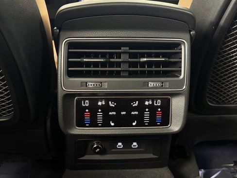Used 2022 Audi RS Q8 AWD/4WD image 39