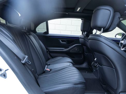 Used 2023 Mercedes-Benz S 500 4MATIC image 25