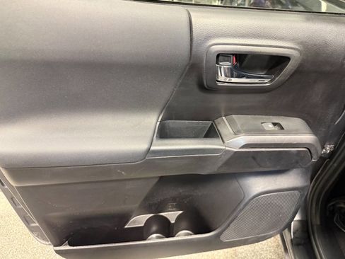 Used 2021 Toyota Tacoma SR5 image 16