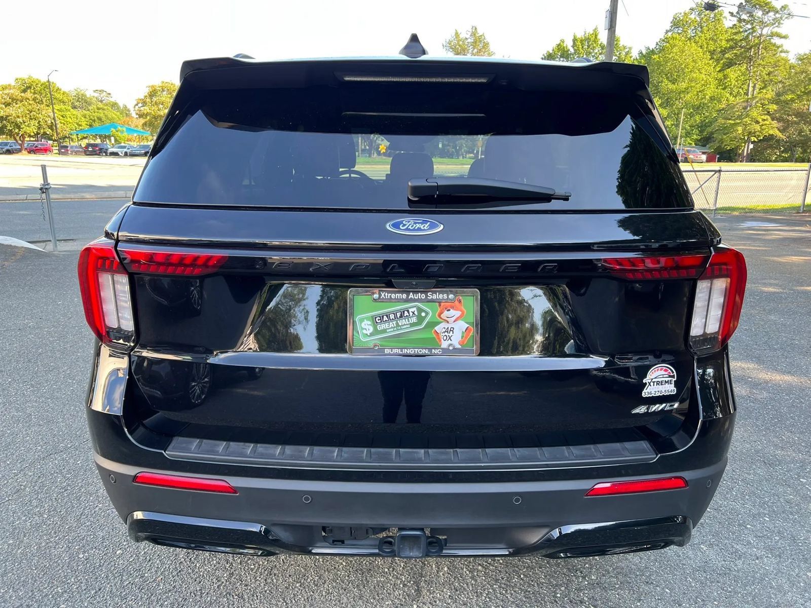 Used 2025 Ford Explorer ST-Line w/ ST-Line Street Pack AWD/4WD image 5