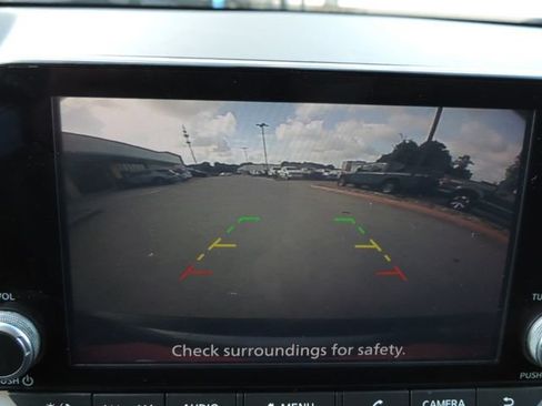 Used 2021 Nissan Rogue S FWD image 27