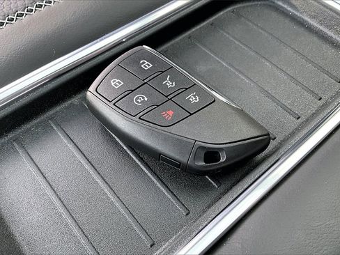 Used 2023 GMC Yukon Denali image 10