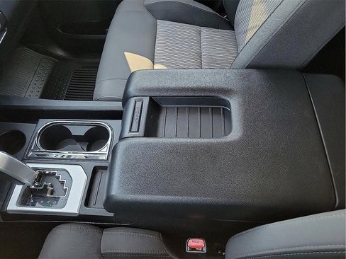 Used 2017 Toyota Tundra SR5 w/ SR5 Upgrade Package image 20