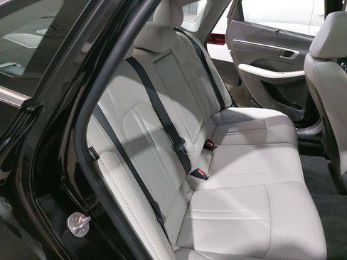 Certified 2025 Hyundai Sonata Limited image 12