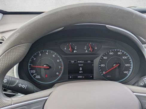 Used 2022 Chevrolet Malibu LT w/ LPO, Floor Liner Package FWD image 9