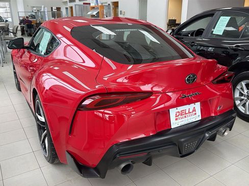 Used 2021 Toyota Supra Premium w/ Driver Assist Package image 7