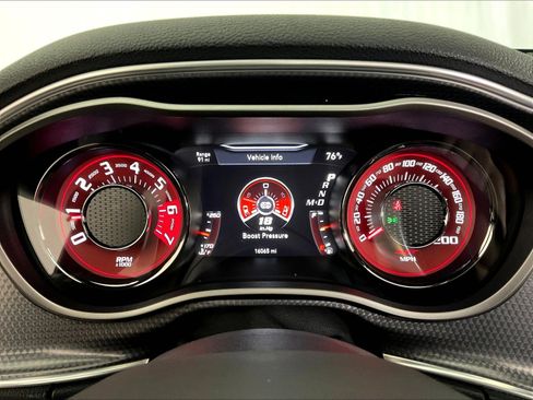 Used 2016 Dodge Challenger SRT Hellcat RWD image 13