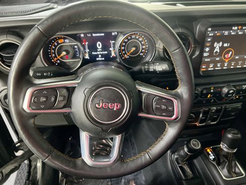 Used 2023 Jeep Wrangler Unlimited Sahara image 11