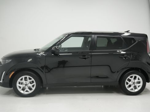 Used 2025 Kia Soul S FWD image 7