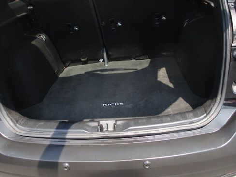 Used 2020 Nissan Kicks SV image 5