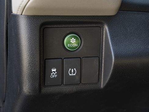 Used 2016 Honda HR-V EX image 40