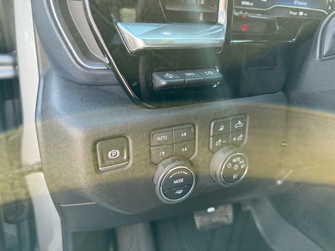 Used 2025 Chevrolet Silverado 3500 High Country w/ High Country Premium Package AWD/4WD image 24