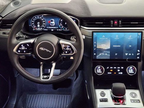 New 2026 Jaguar F-PACE SVR 575 Edition AWD/4WD image 27