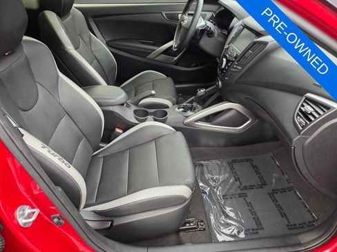 Used 2016 Hyundai Veloster Turbo w/ Option Group 04 FWD image 29