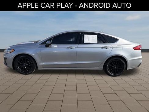 Used 2020 Ford Fusion SE image 4