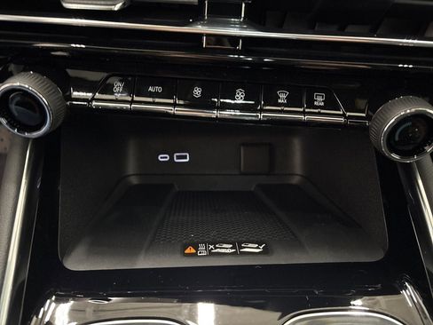 New 2026 Chevrolet Traverse LT image 21