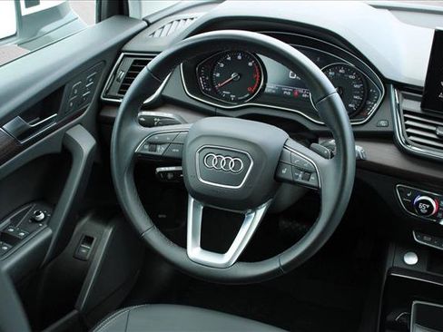 Used 2023 Audi Q5 2.0T Premium w/ Convenience Package AWD/4WD image 20