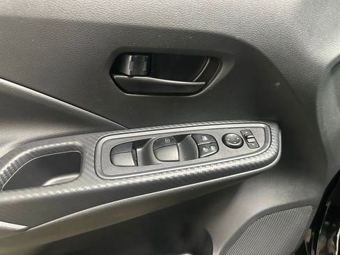 Used 2025 Nissan Versa S w/ Trunk Package image 8