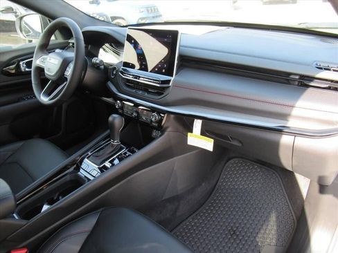 New 2026 Jeep Compass Trailhawk image 10