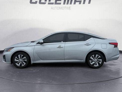 Used 2023 Nissan Altima 2.5 S image 2