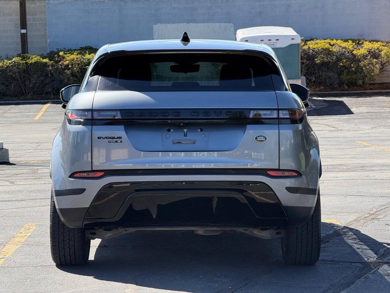 Used 2020 Land Rover Range Rover Evoque SE AWD/4WD image 4
