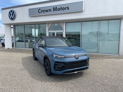 New 2026 Volkswagen Tiguan SE R-Line AWD/4WD image 2