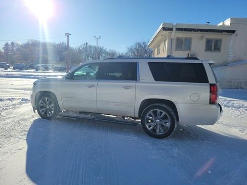 Used 2015 Chevrolet Suburban LTZ image 13