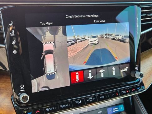 Used 2022 Jeep Grand Wagoneer Series III w/ Rear Seat Video Group 1 AWD/4WD image 24