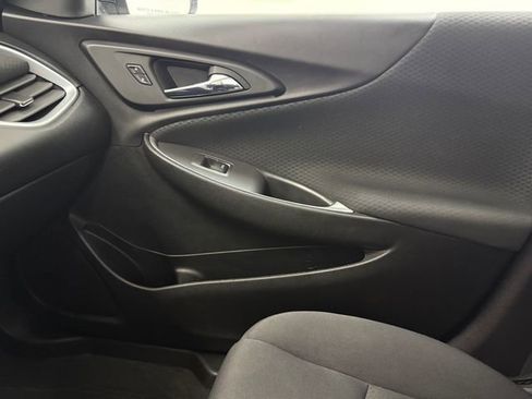 Used 2023 Chevrolet Malibu LT image 24