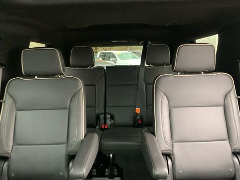 Used 2024 Chevrolet Tahoe Premier w/ Premium Package 2 image 27