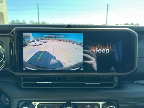 Certified 2025 Jeep Wrangler Unlimited Rubicon image 15