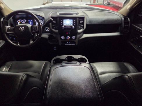Used 2020 RAM 3500 Tradesman w/ Chrome Appearance Group AWD/4WD image 7