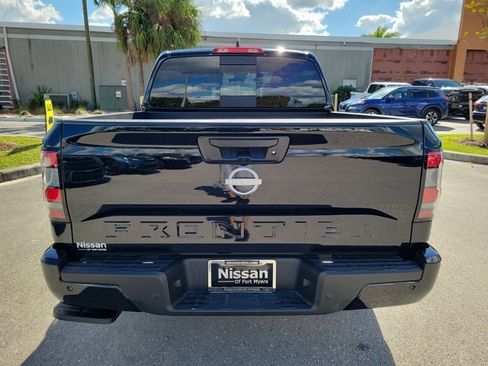 Certified 2025 Nissan Frontier SV image 6