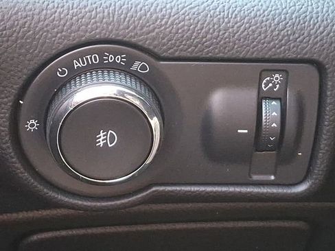 Used 2015 Buick Verano Leather w/ Experience Buick Package image 23